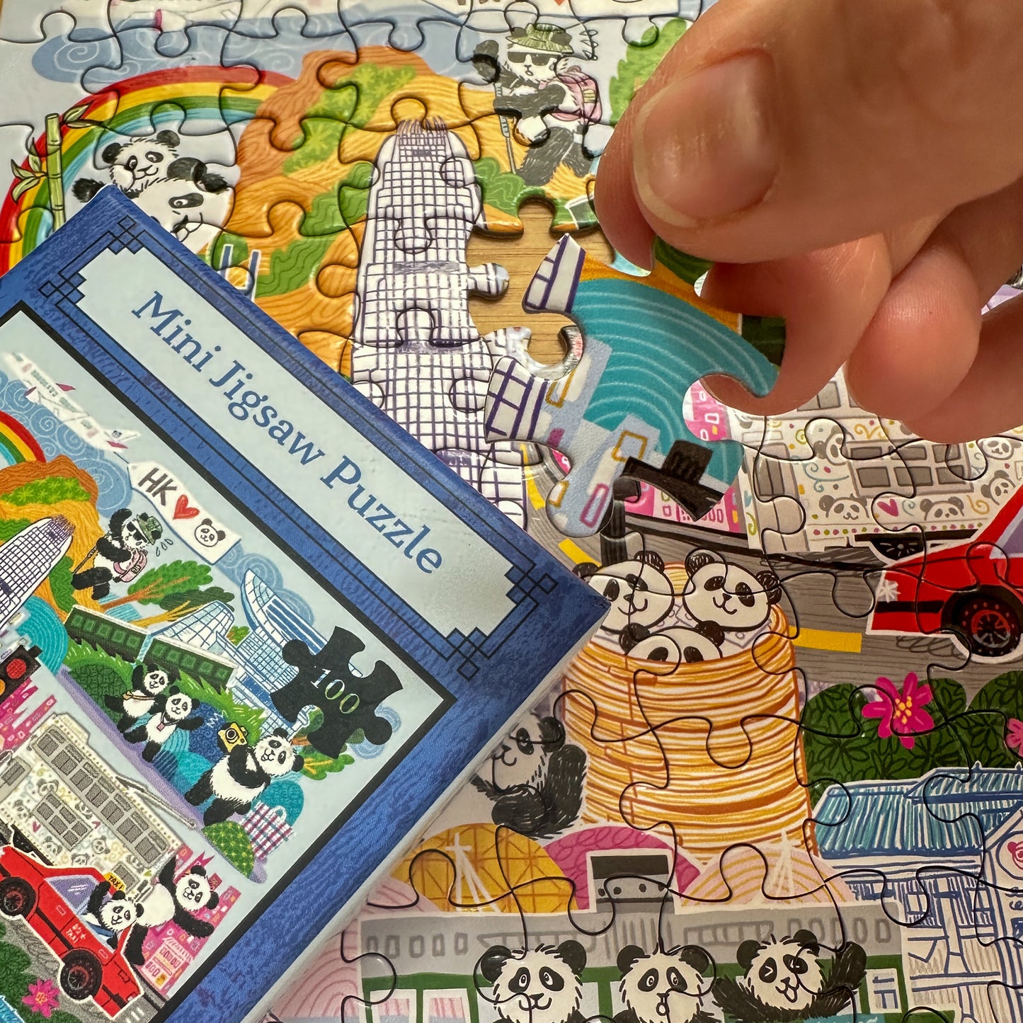 100pc PUZZLE: Hong Kong ❤️ Pandas