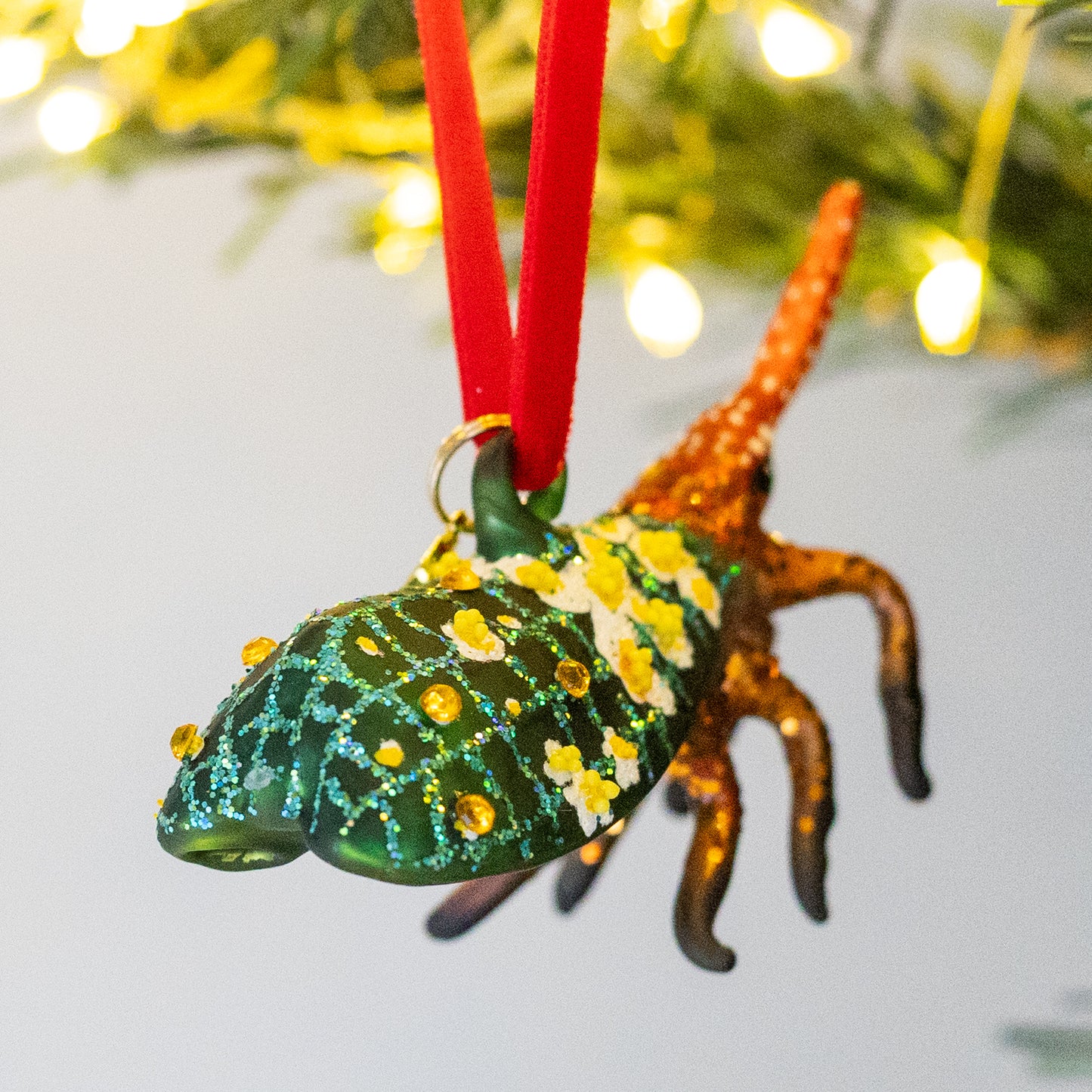 GLASS BAUBLE: Lantern Bug